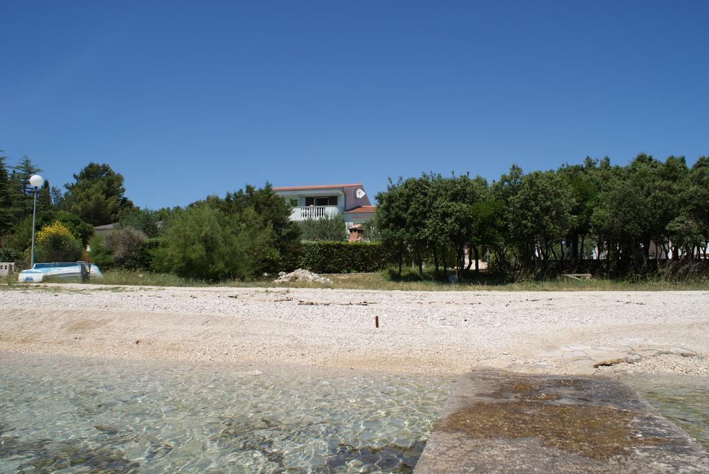 Apartments Jurjevic Petrcane Esterno foto